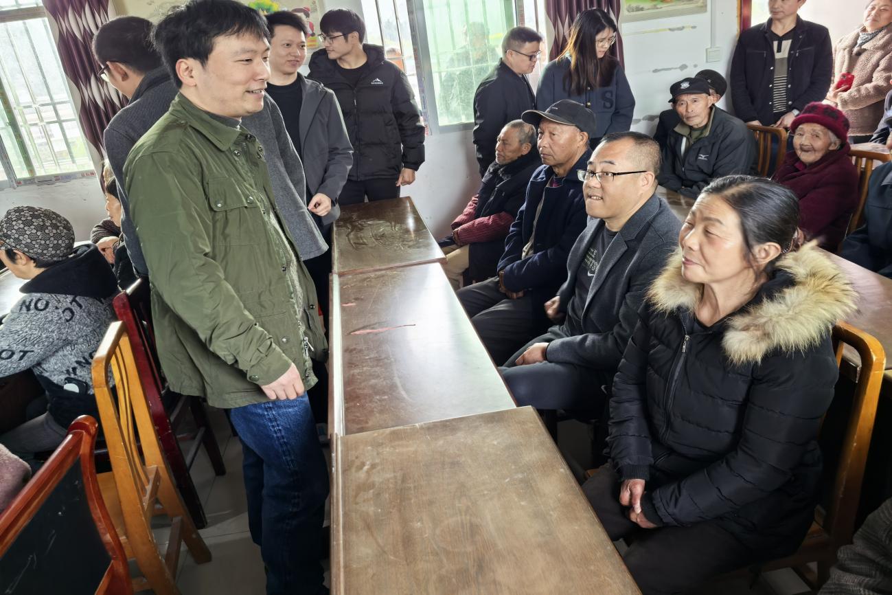 市机保局党支部开展常态化帮扶暨走访慰问主题党日活动