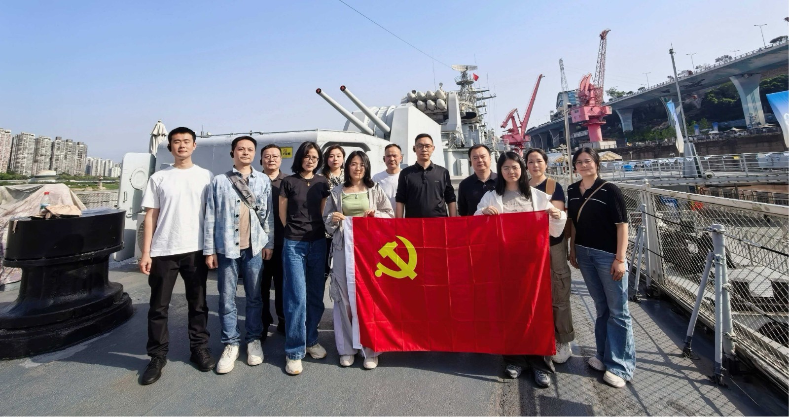 市收费票据监管中心党支部开展&ldquo;追忆峥嵘岁月&middot;传承红色精神&rdquo;主题党日活动