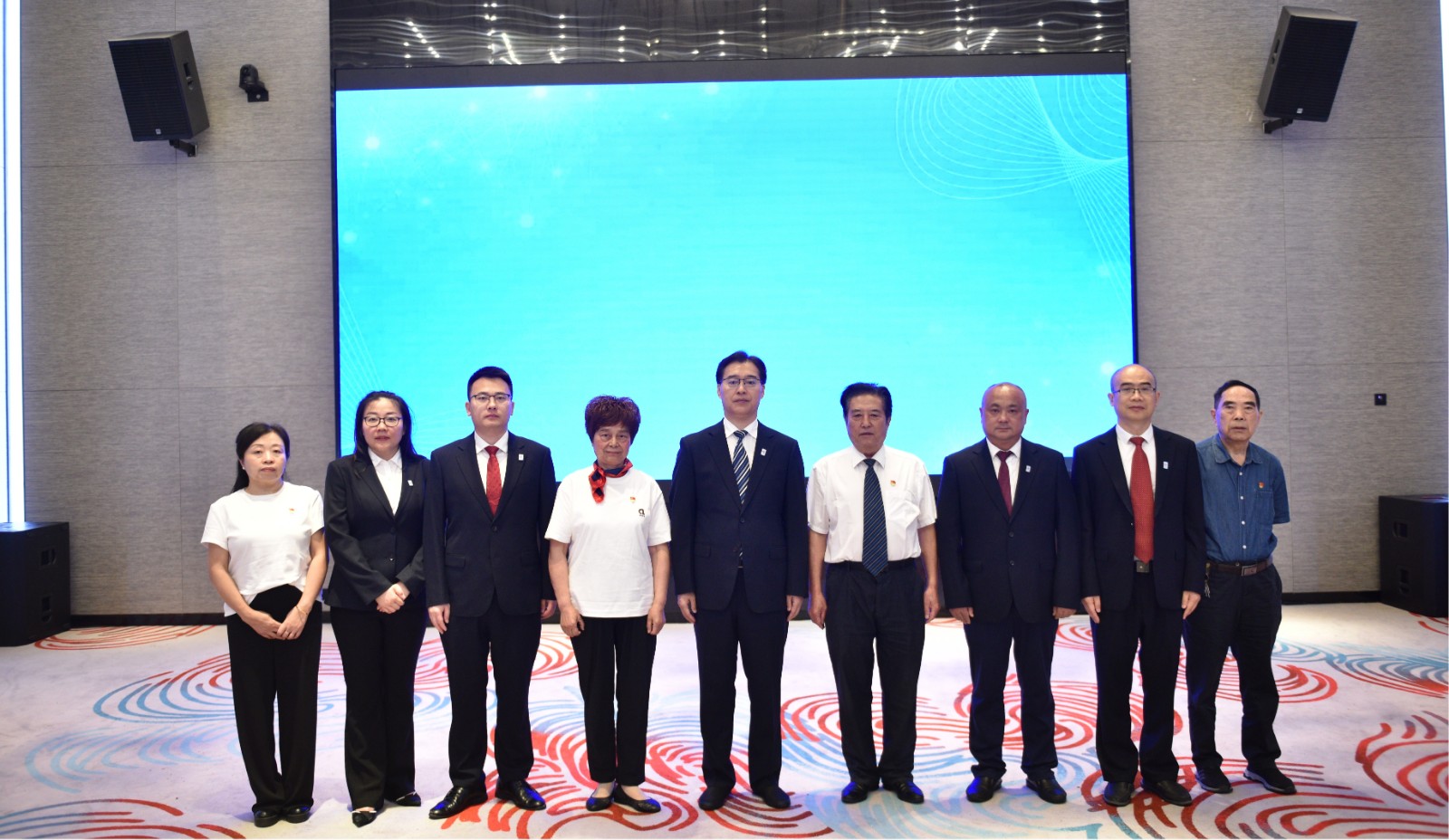 市贸促会机关党委召开优秀共产党员、优秀党务工作者表彰会议